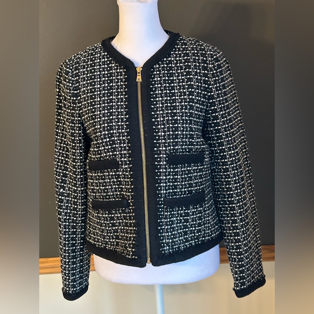 Ann Taylor Piped Tweed Jacket Blazer Size 2P Black White Long Sleeve Pockets Zip - Picture 2 of 9